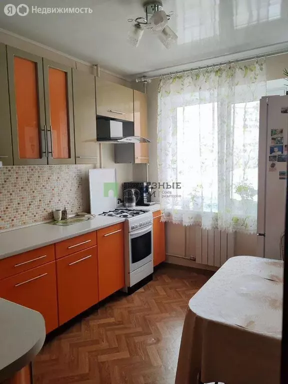 4-комнатная квартира: Белгород, 10-й микрорайон, Спортивная улица, 12 ... - Фото 1