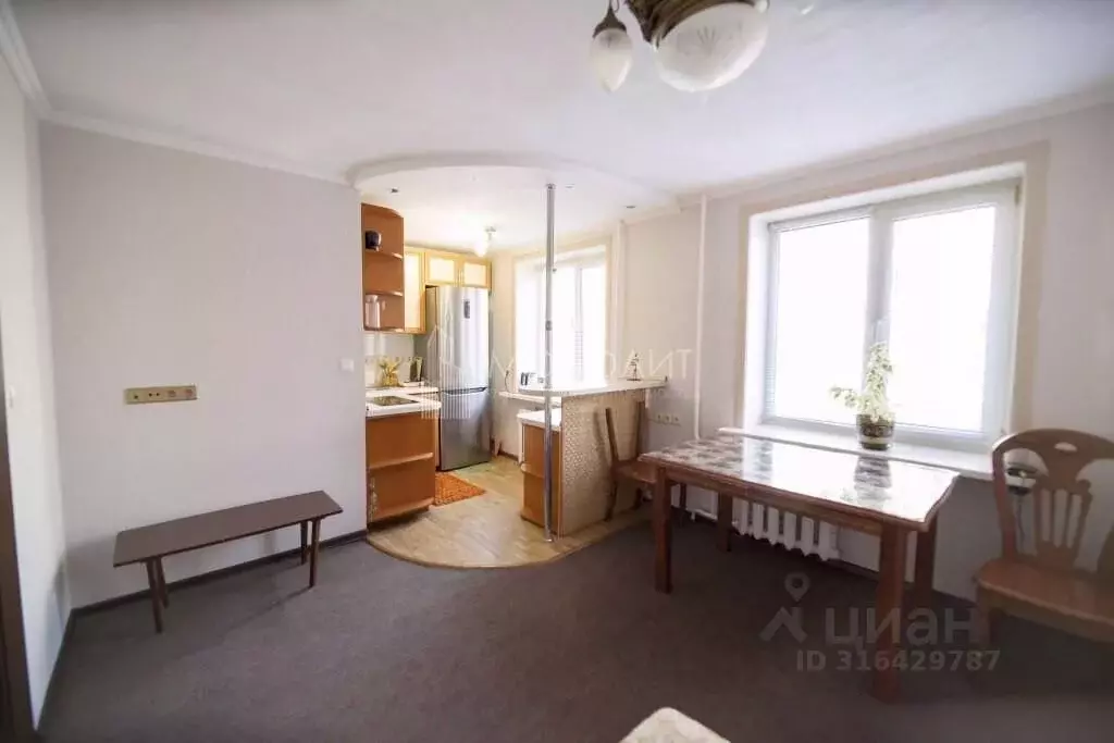 3-к кв. Сахалинская область, Южно-Сахалинск Пограничная ул., 60 (57.2 ... - Фото 2