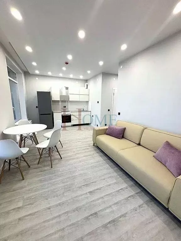 3-к кв. Новосибирская область, Новосибирск ул. Ляпидевского, 1 (57.0 ... - Фото 1