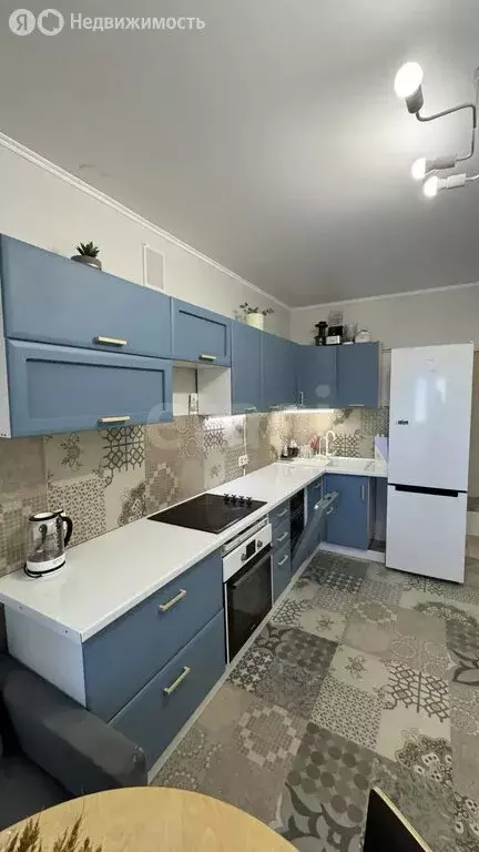 2-комнатная квартира: Тюмень, улица Московский Тракт, 83к4 (61 м) - Фото 1
