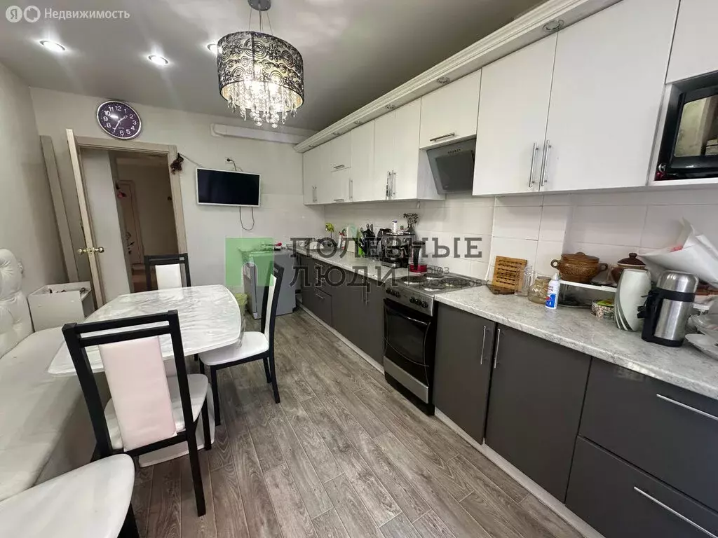 3-комнатная квартира: Красноярск, улица Калинина, 179 (79.1 м) - Фото 1