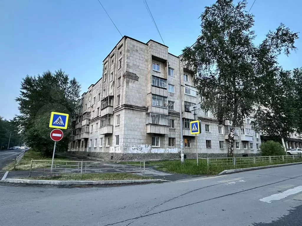 3-к. квартира, 89 м, 4/4 эт. - Фото 0