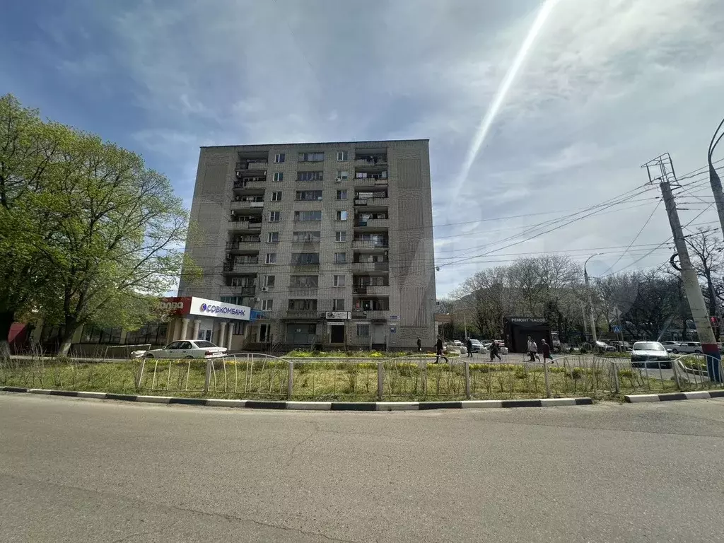 Комната 12 м в 4-к., 2/9 эт. - Фото 0