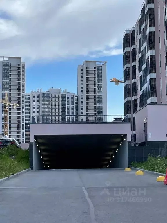 Гараж в Санкт-Петербург аллея Арцеуловская, 19 (13 м) - Фото 1
