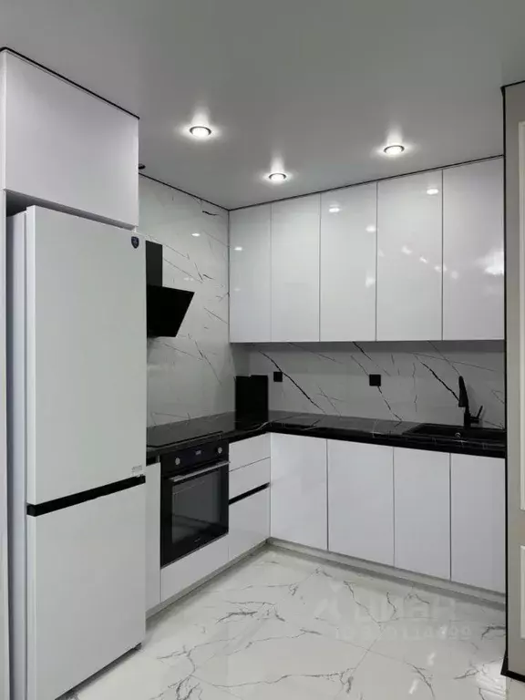 2-к кв. Астраханская область, Астрахань ул. Трофимова, 7Ак1 (54.0 м) - Фото 1