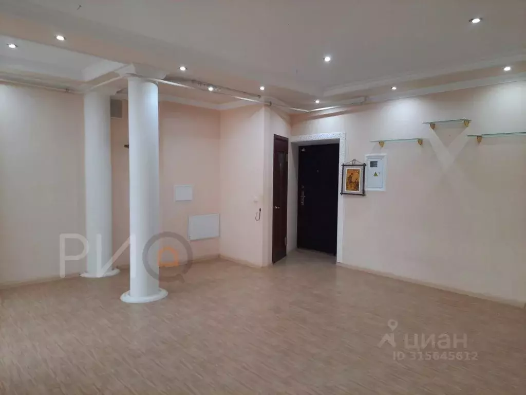 Торговая площадь в Крым, Саки ул. Ленина, 44 (64 м) - Фото 1