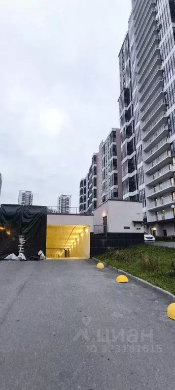 Гараж в Санкт-Петербург аллея Арцеуловская, 21 (13 м) - Фото 1