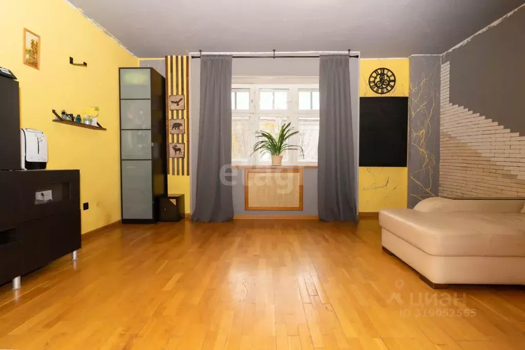 3-к кв. Башкортостан, Уфа ул. Карла Маркса, 48 (106.8 м) - Фото 1