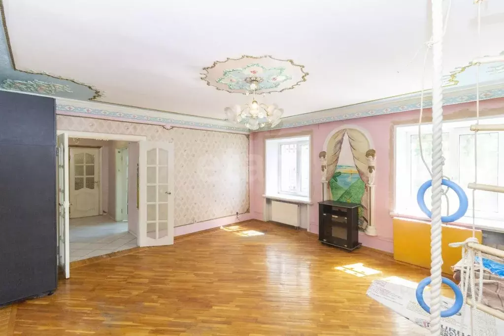 3-к кв. Тюменская область, Тюмень Новосибирская ул., 50 (104.5 м) - Фото 1