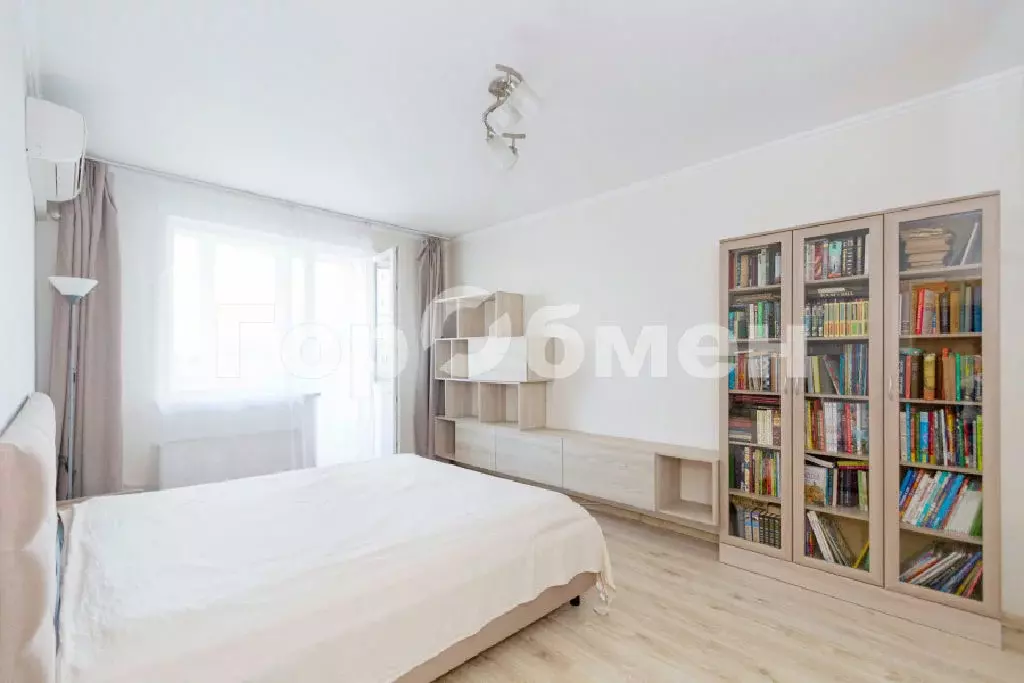 Продается 2-комнатная квартира - Фото 1