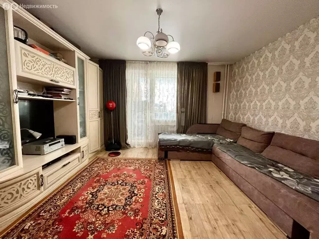 2-комнатная квартира: Миасс, улица Попова, 8 (65 м) - Фото 1