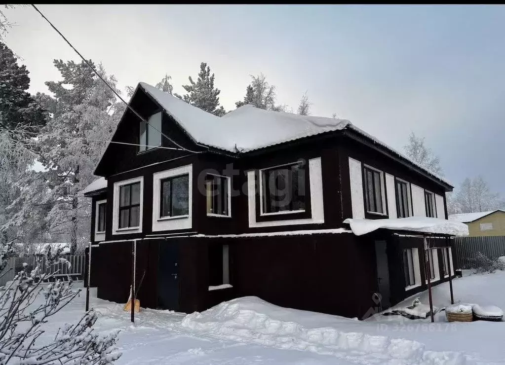 Дом в Ханты-Мансийский АО, Сургут ул. Осенняя (313 м) - Фото 1