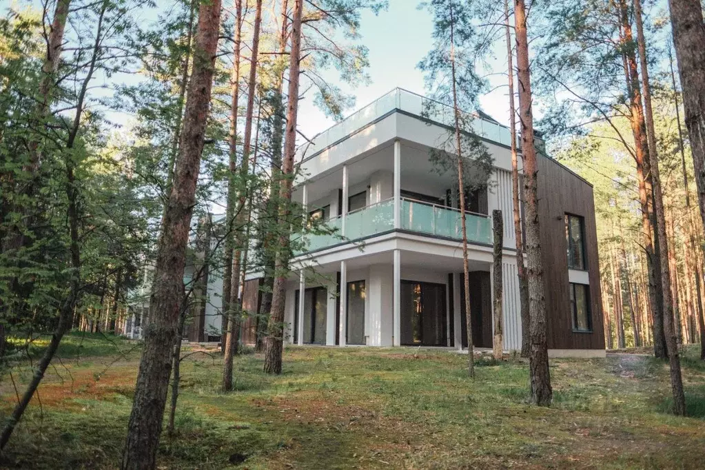 Дом в Санкт-Петербург, Санкт-Петербург, Сестрорецк дор. Заречная, 3к1 ... - Фото 1