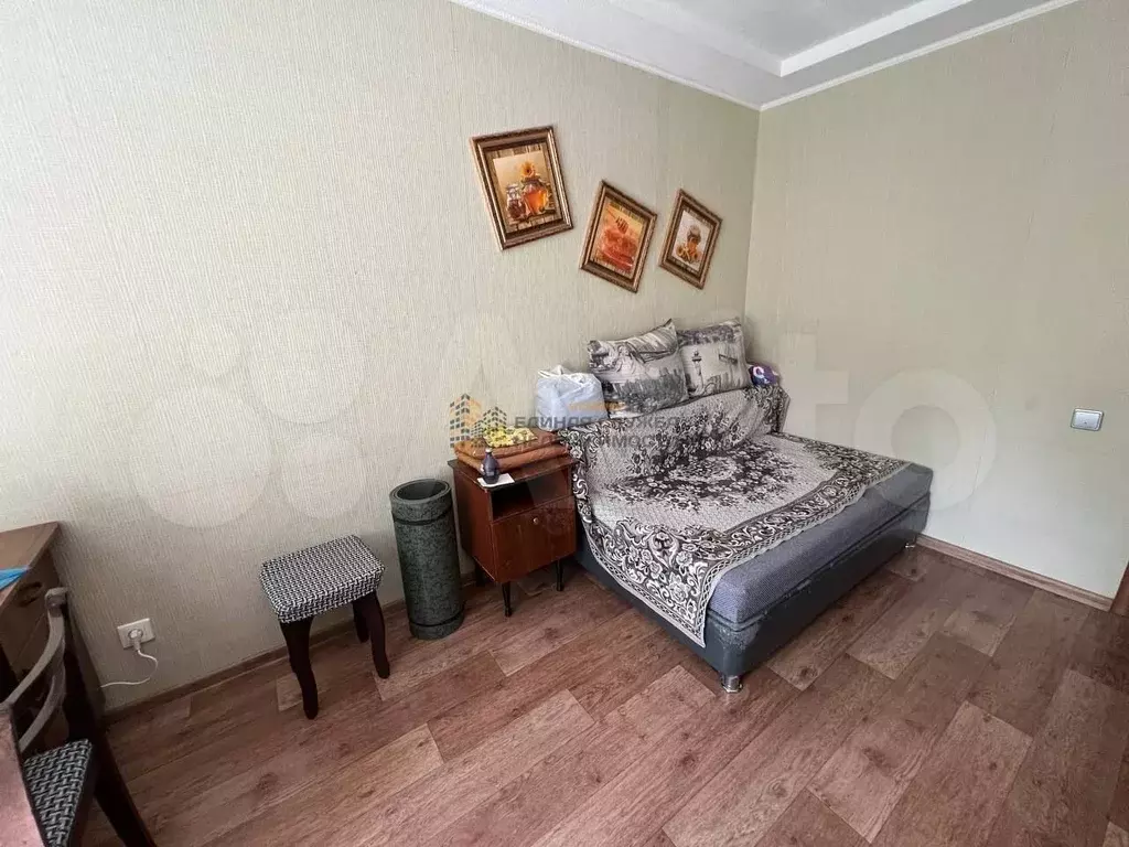 Комната 15 м в 1-к., 2/9 эт. - Фото 0