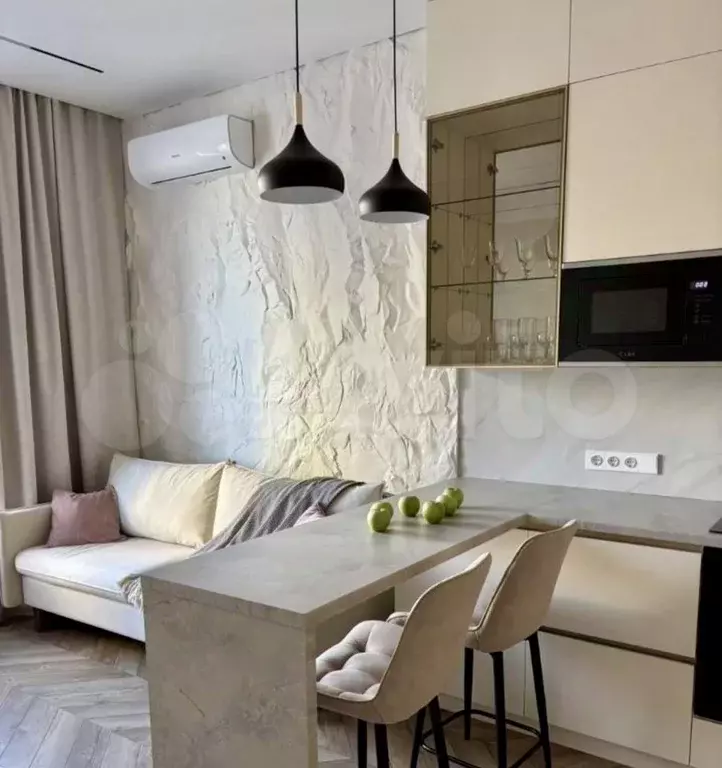 2-к. квартира, 60 м, 9/33 эт. - Фото 0