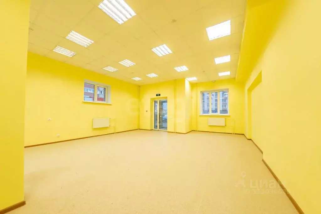 Торговая площадь в Вологодская область, Череповец ул. Раахе, 56 (73 м) - Фото 1