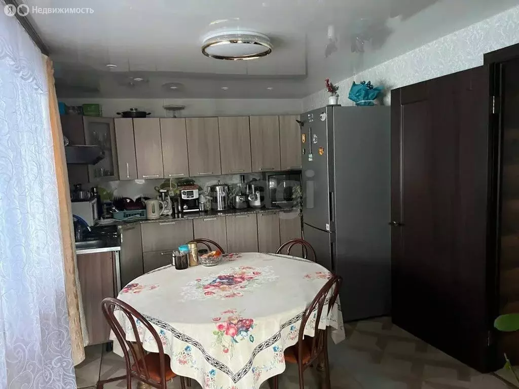 Дом в село Тарбагатай, Октябрьская улица (89.7 м) - Фото 1