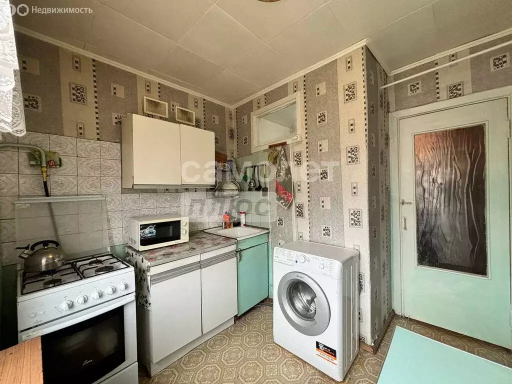 3-комнатная квартира: Ижевск, улица Металлистов, 43 (53 м) - Фото 0