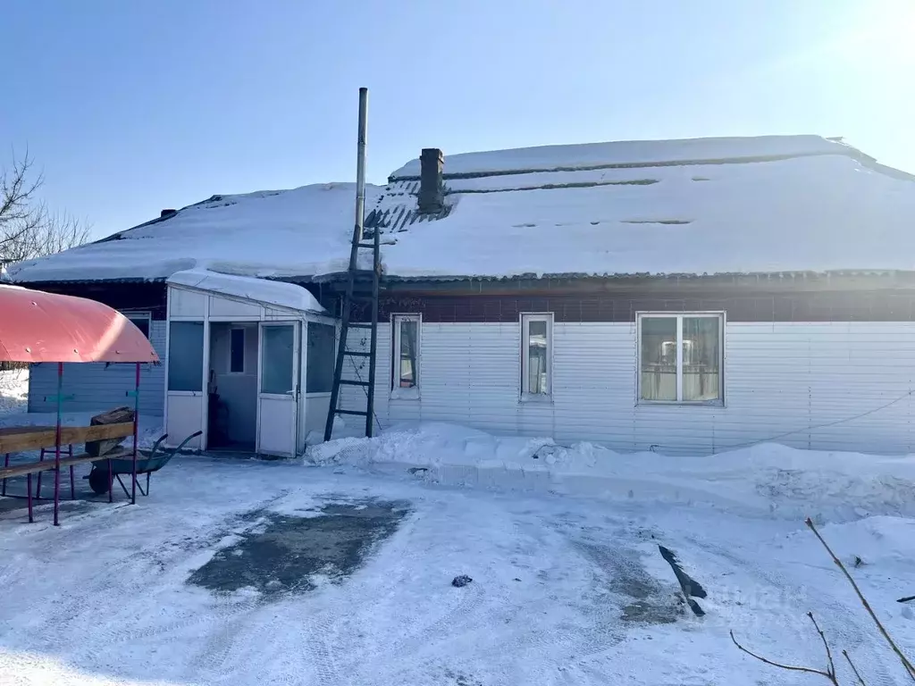 Дом в Кемеровская область, Прокопьевск Путейский пер. (71 м) - Фото 1