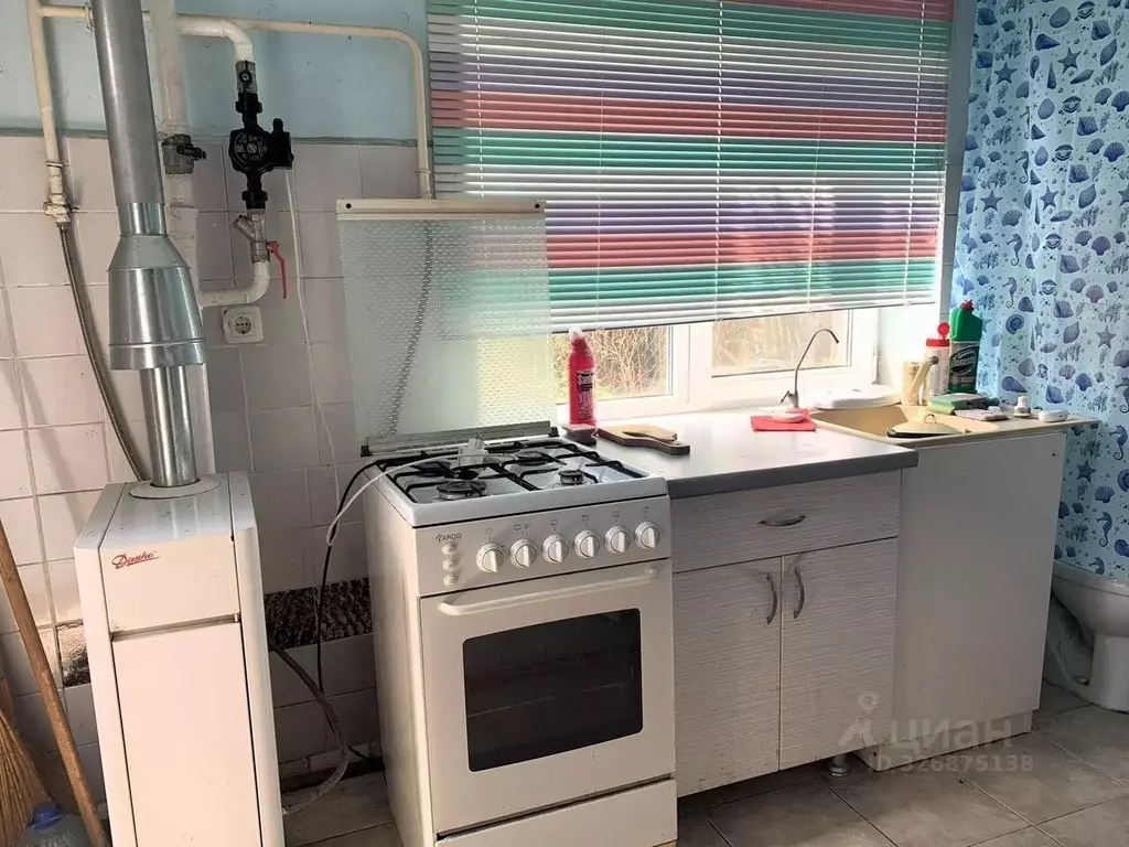 2-к кв. Краснодарский край, Северская ст-ца ул. Петровского, 65 (32.0 ... - Фото 1