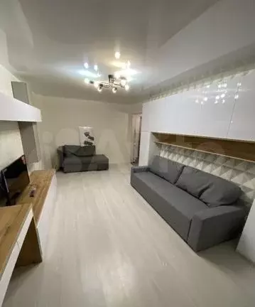 1-к. квартира, 32 м, 4/9 эт. - Фото 1