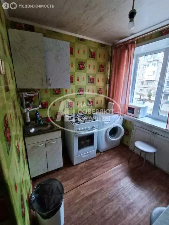 2-комнатная квартира: Чернушка, Коммунистическая улица, 15 (44 м) - Фото 1