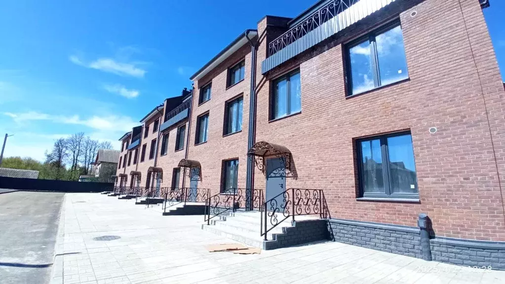 Таунхаус в Марий Эл, Медведево городское поселение, Медведево пгт ул. ... - Фото 1