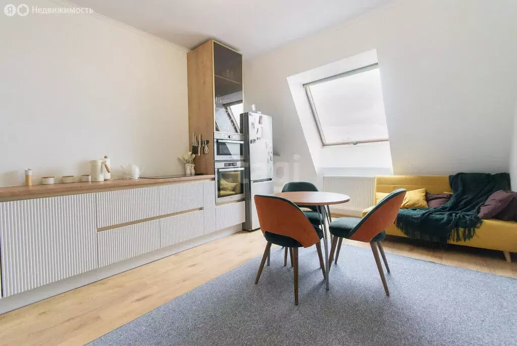 3-комнатная квартира: Калининград, Артиллерийская улица, 6 (90 м) - Фото 1