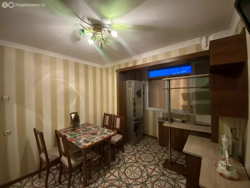 4-комнатная квартира: Нальчик, улица Тарчокова, 54В (85 м) - Фото 1