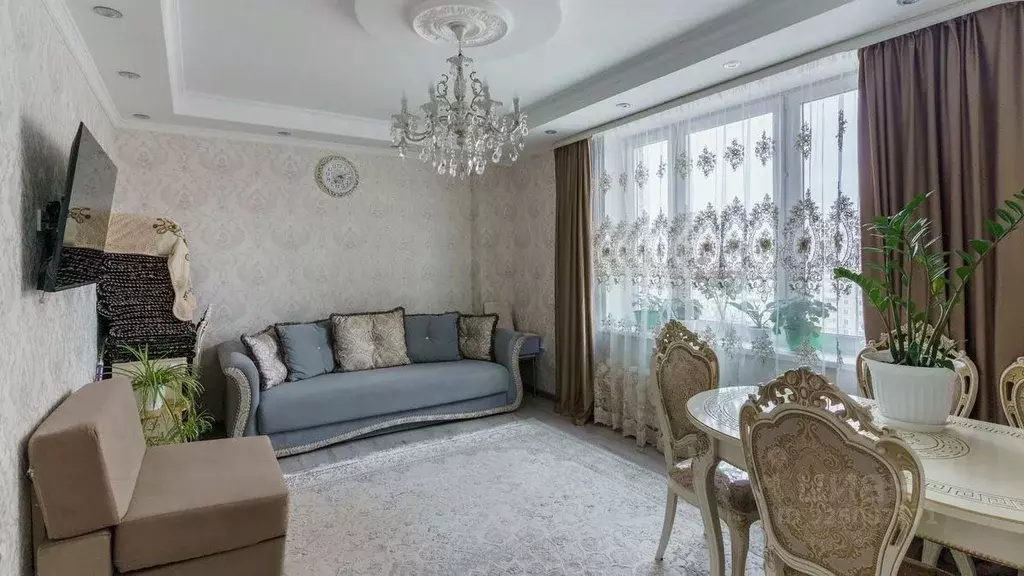 2-к кв. Тюменская область, Тюмень Заречный проезд, 39к2 (65.8 м) - Фото 0