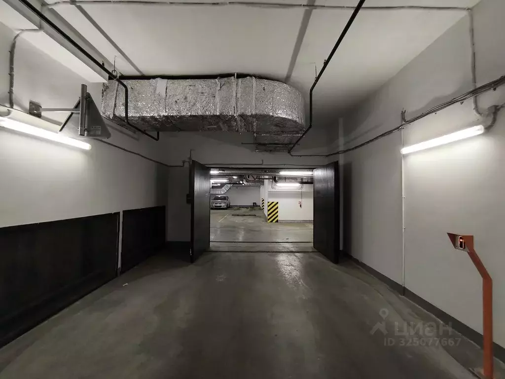 Гараж в Москва ул. Дмитрия Ульянова, 47 (13 м) - Фото 1