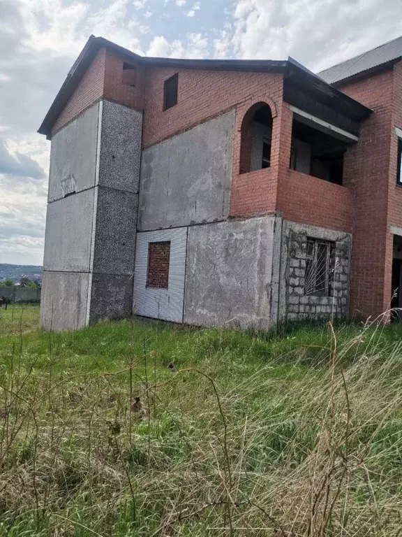 Дом в Красноярский край, Красноярск Ясная ул. (300 м) - Фото 0