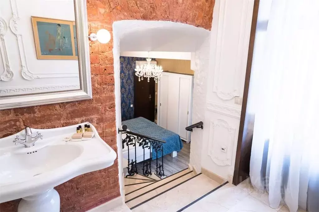 Комната Санкт-Петербург наб. Реки Фонтанки, 55 - Фото 2