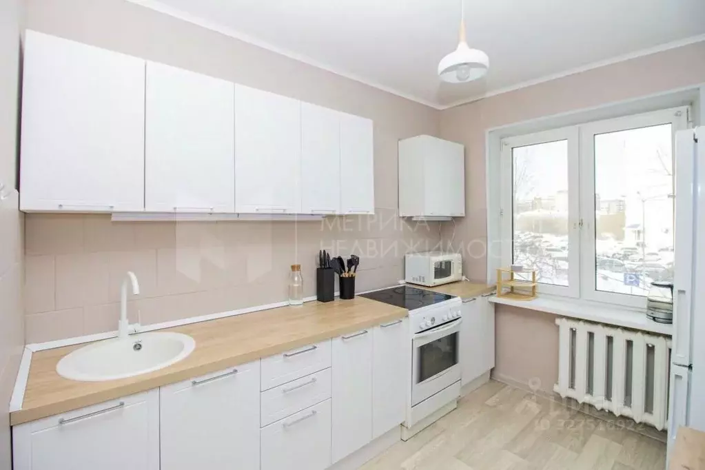 3-к кв. Тюменская область, Тюмень Народная ул., 8 (64.9 м) - Фото 1