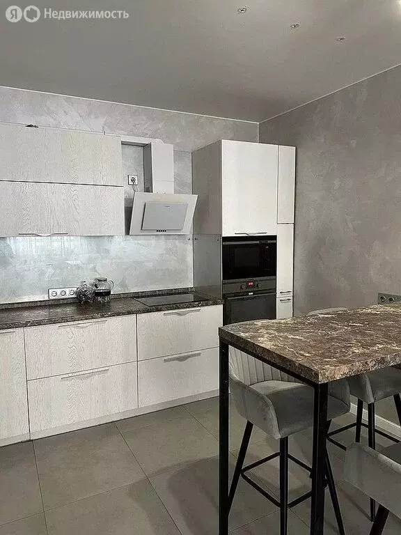 2-комнатная квартира: Тюмень, улица Газовиков, 73 (63.9 м) - Фото 0