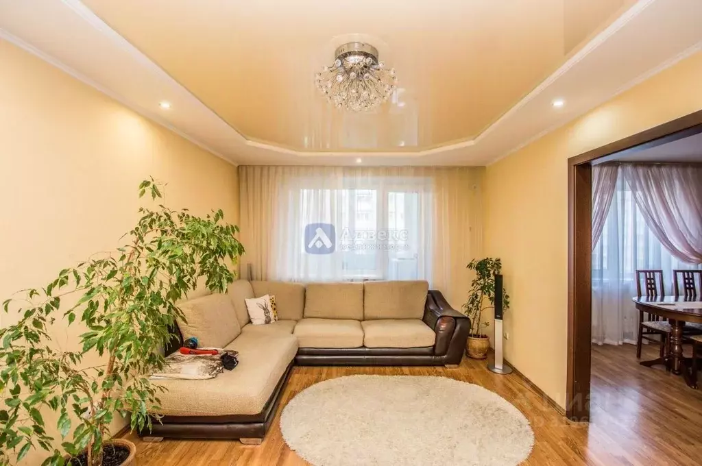 3-к кв. Тюменская область, Тюмень ул. Пермякова, 78к2 (96.2 м) - Фото 0