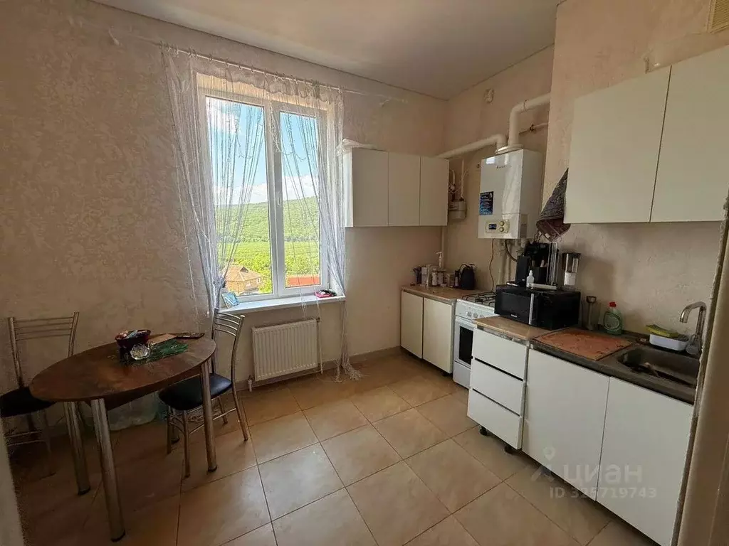 3-к кв. Крым, Бахчисарайский район, с. Долинное ул. Ленина (70.0 м) - Фото 2