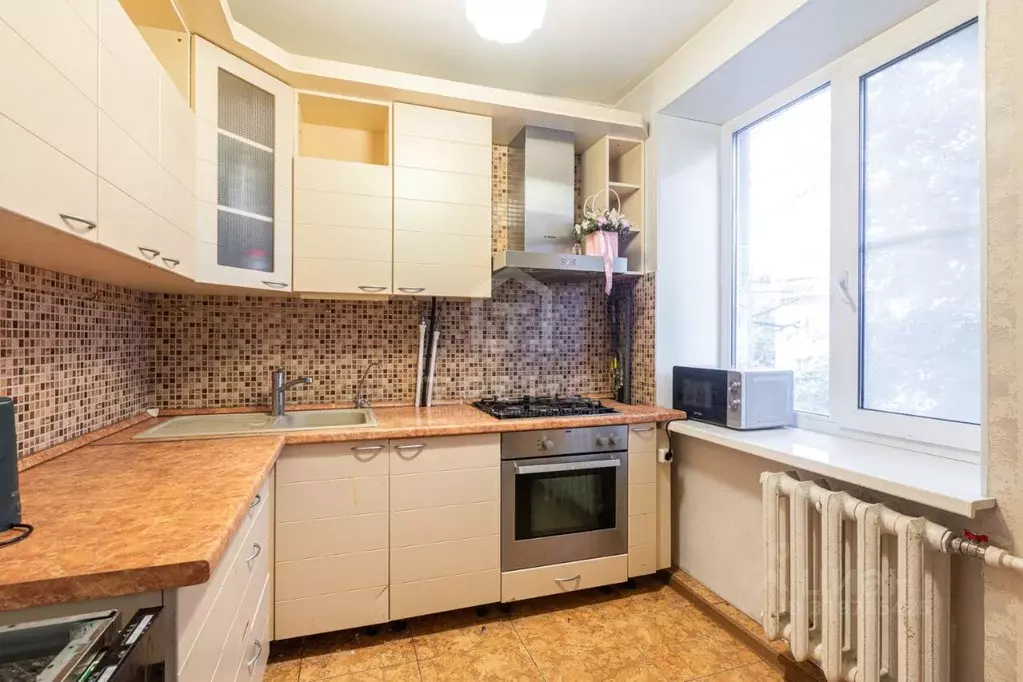 3-к кв. Санкт-Петербург ул. Пограничника Гарькавого, 16К3 (55.4 м) - Фото 0