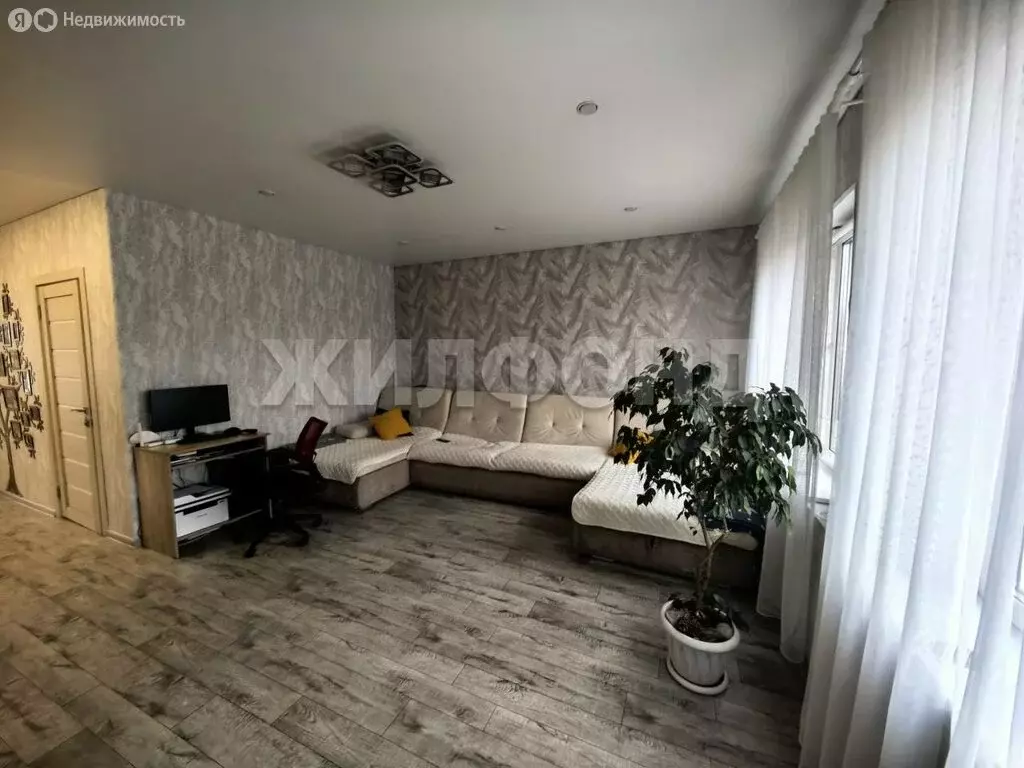 Дом в Абакан, улица Гастелло (100 м) - Фото 1