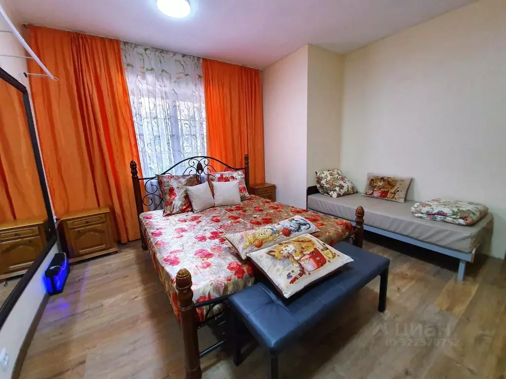 4-к кв. Астраханская область, Астрахань ул. Свердлова, 53 (180.0 м) - Фото 1