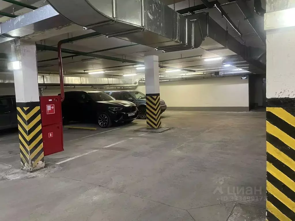 Гараж в Москва ул. Большая Набережная, 9 (15 м) - Фото 1