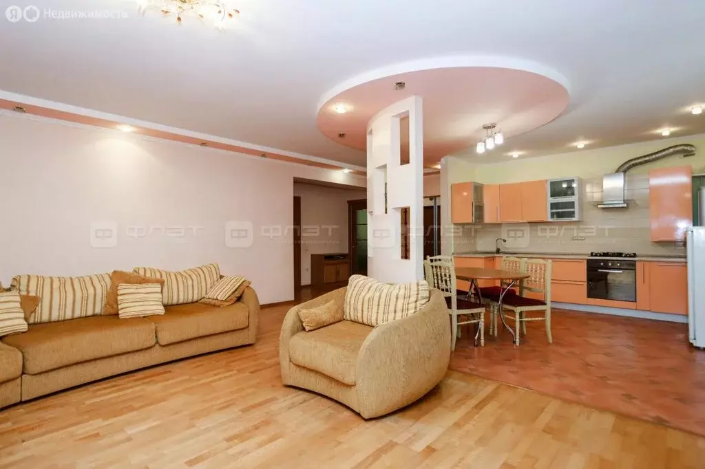 3-комнатная квартира: Казань, Гвардейская улица, 16Б (110 м) - Фото 2