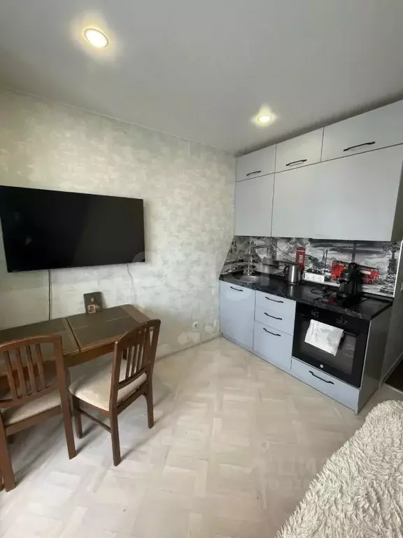 Студия Тюменская область, Тюмень ул. Новоселов, 117 (15.8 м) - Фото 0