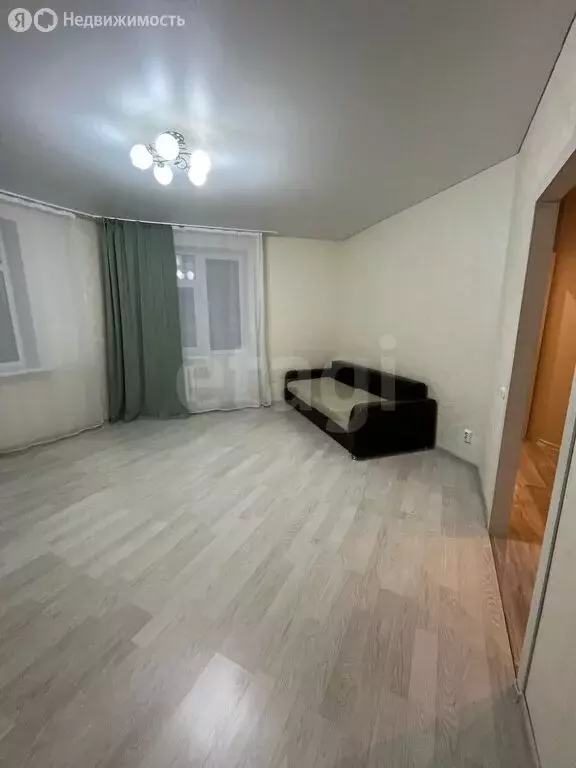 1-комнатная квартира: Оренбург, улица Поляничко, 4/1 (50 м) - Фото 0