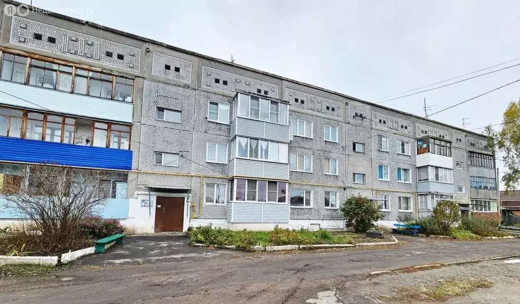 3-комнатная квартира: Калачинск, улица Гагарина, 8 (62 м) - Фото 1