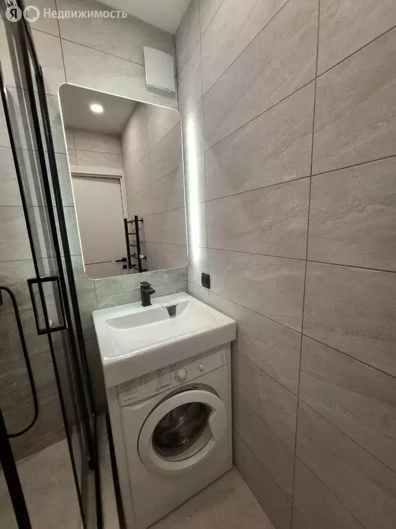 2-комнатная квартира: Калининград, улица Лейтенанта Яналова, 16А (31 ... - Фото 0