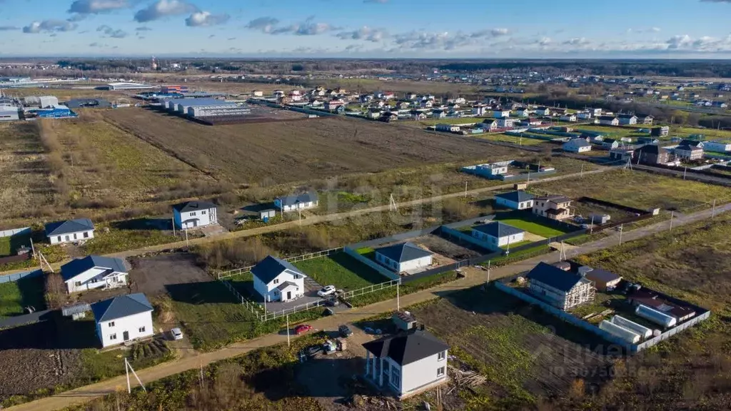 Участок в Ленинградская область, Тосненский район, Федоровское ... - Фото 0