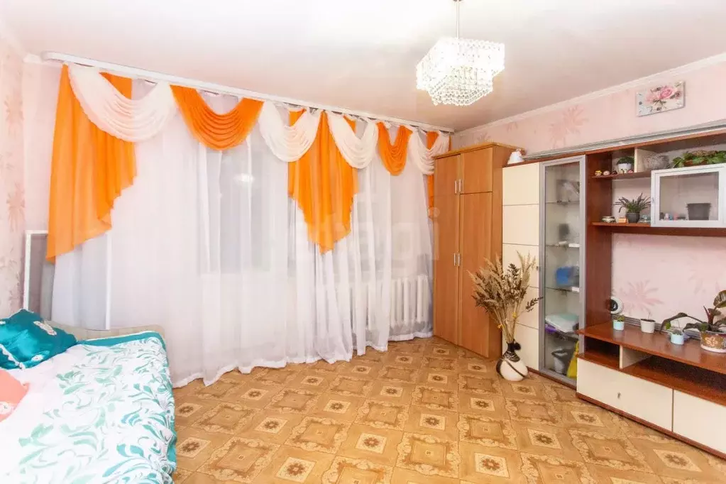 2-к кв. Тюменская область, Тобольск 10-й мкр, 2 (51.0 м) - Фото 1