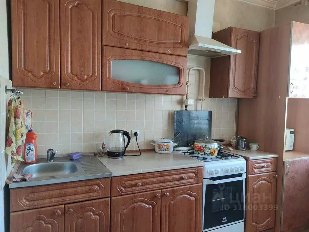 3-к кв. Омская область, Омск ул. 3-я Ленинградская, 43 (63.0 м) - Фото 0