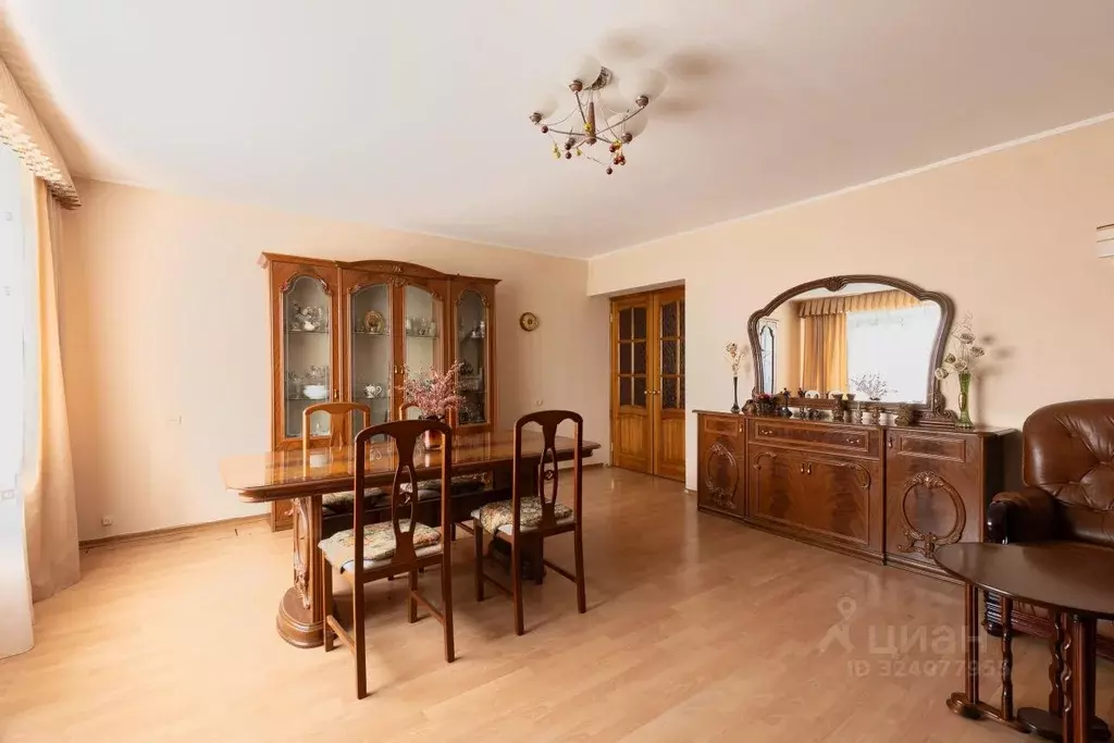 3-к кв. Нижегородская область, Нижний Новгород просп. Гагарина, 103А ... - Фото 1